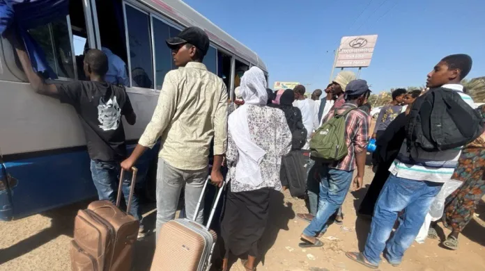 Evakuace lidí z Chartúmu