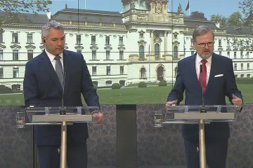 Premiér Fiala jednal s rakouským kancléřem. Nehammer podpořil rozšíření ropovodu TAL