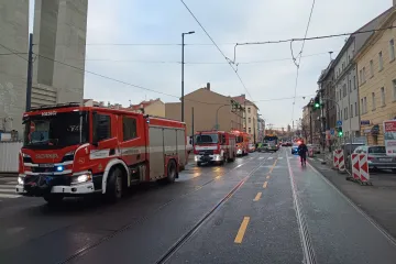 Hasiči zasahují u masivního úniku plynu v pražských Nuslích