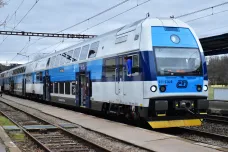 Víkendová výluka zkomplikuje cesty vlakem z Prahy na západ. Od pondělí naváže modernizace koridoru