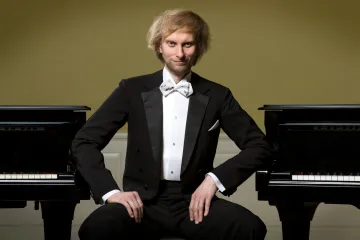 „Výjimečný cit.“ Nahrávku klavíristy Kahánka ocenil BBC Music Magazine