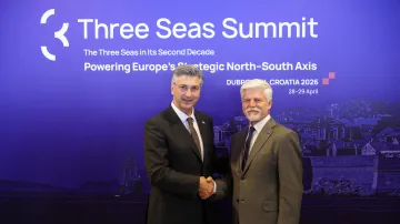 Prezident Petr Pavel na summitu iniciativy Trojmoří na snímku s chorvatským premiérem Andrejem Plenkovičem