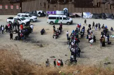 Spojené státy se připravují na tisíce migrantů z Mexika. V Texasu už působí Národní garda