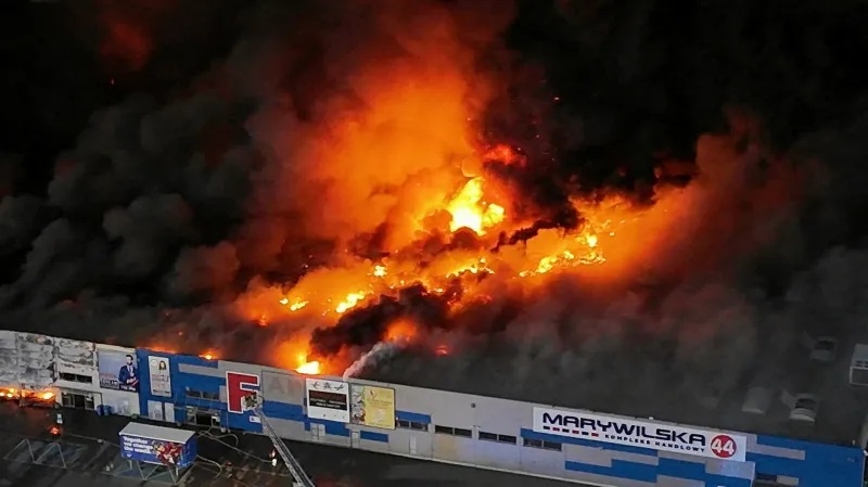 Požár varšavského obchodního centra