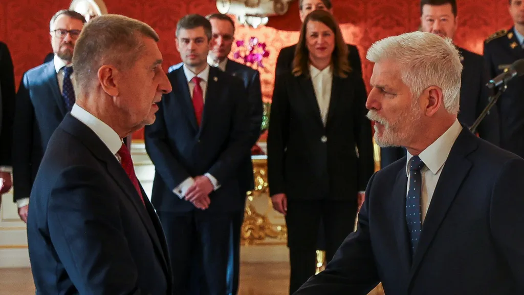 Prezident Petr Pavel jmenoval Andreje Babiše premiérem
