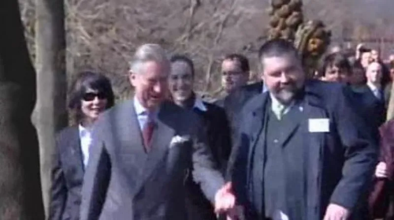 princ Charles při návštěvě Hostětína