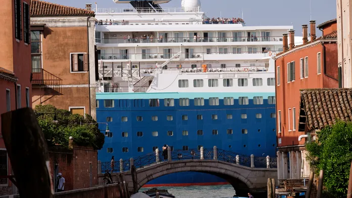 Výletní loď v Benátkách