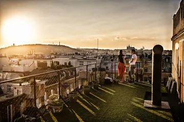 Hotely ve městech stále čekají na turisty. Obsazené jsou sotva z pětiny