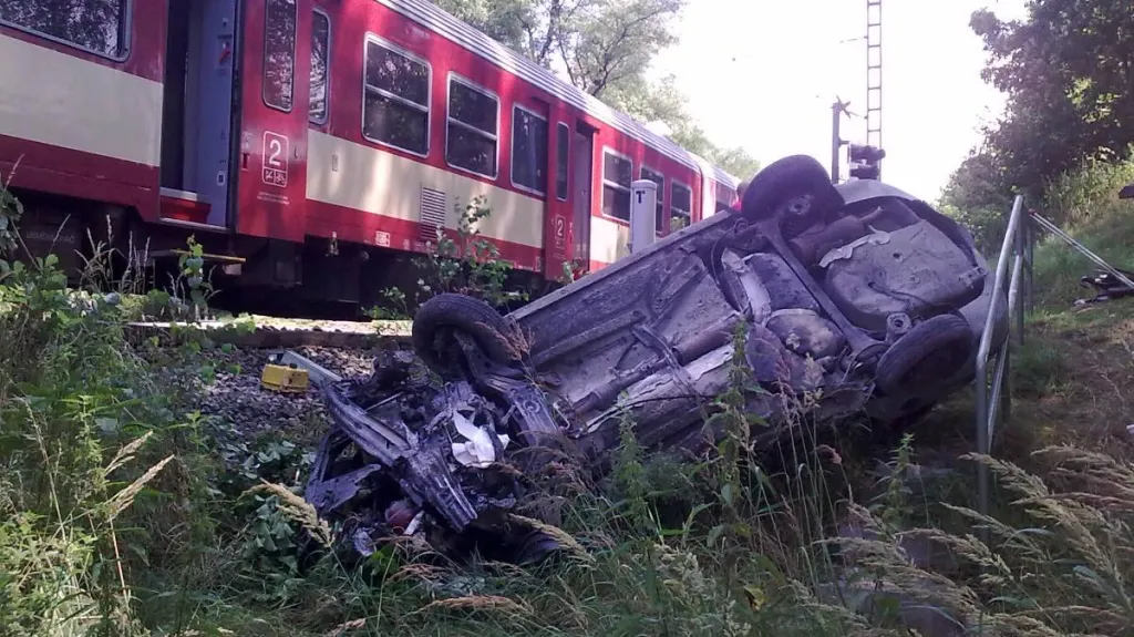 Střet vlaku s osobním autem