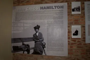 Schön Sicílie: Setkání s „divnou ženou“ Louise Caico Hamilton