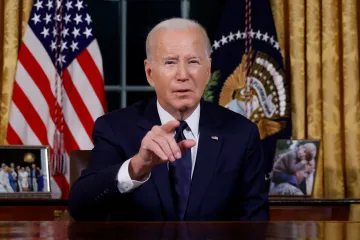 Biden odvrátil rozpočtovou krizi USA, na poslední chvíli podepsal zákon o krátkodobém financování vlády