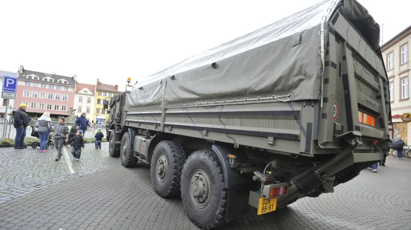 Přísahu ve Vyškově doprovází přehlídka techniky