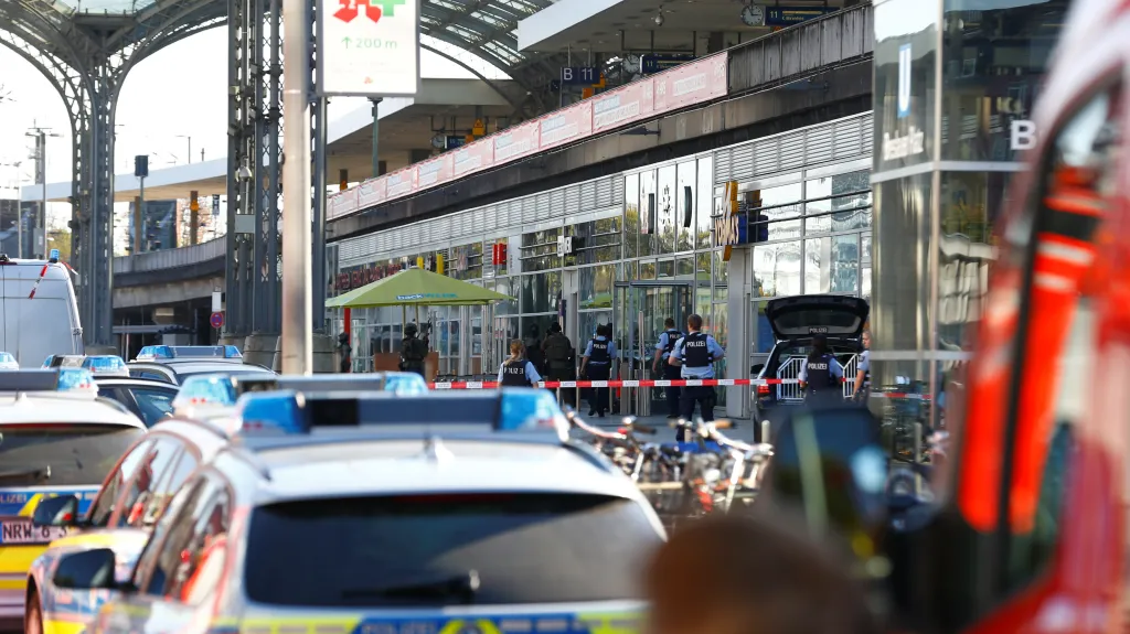 Zásah policie v Kolíně nad Rýnem, kde si vzal pachatel rukojmí