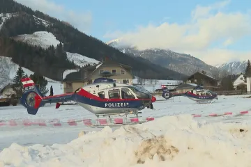 V rakouských Alpách vyprostili těla tří Čechů, které v sobotu zabila lavina