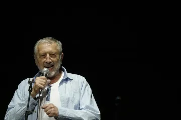 Zemřel humorista a textař Jan Vodňanský. Jeho písně bavily dospělé i děti, méně už cenzuru