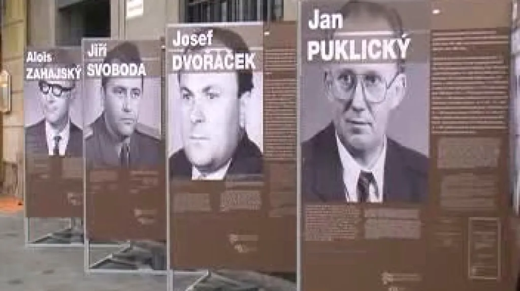 Výstava Tváře moci