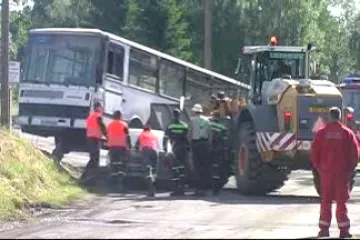 Cvičení záchranářů u fingované dopravní nehody