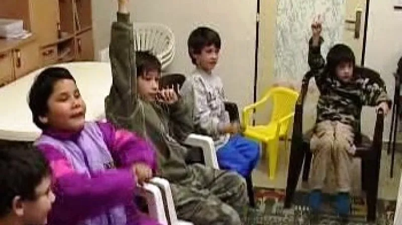 Děti z problémových rodin nalézají v centru provozovaném přerovskou charitou potřebné zázemí i vztah ke škole.