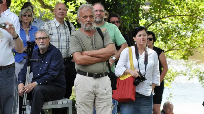 Vzpomínka na malíře Zdeňka Sýkoru v Počedělicích