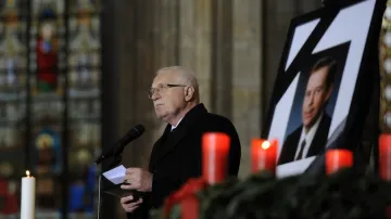 Václav Klaus při pohřební řeči