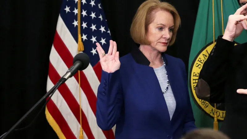 Starostka Seattlu Jenny Durkanová zdraví po vzoru Star Treku