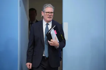 Mocná síla pro blahu kontinentu, vyzdvihl na summitu Starmer spolupráci Británie a EU