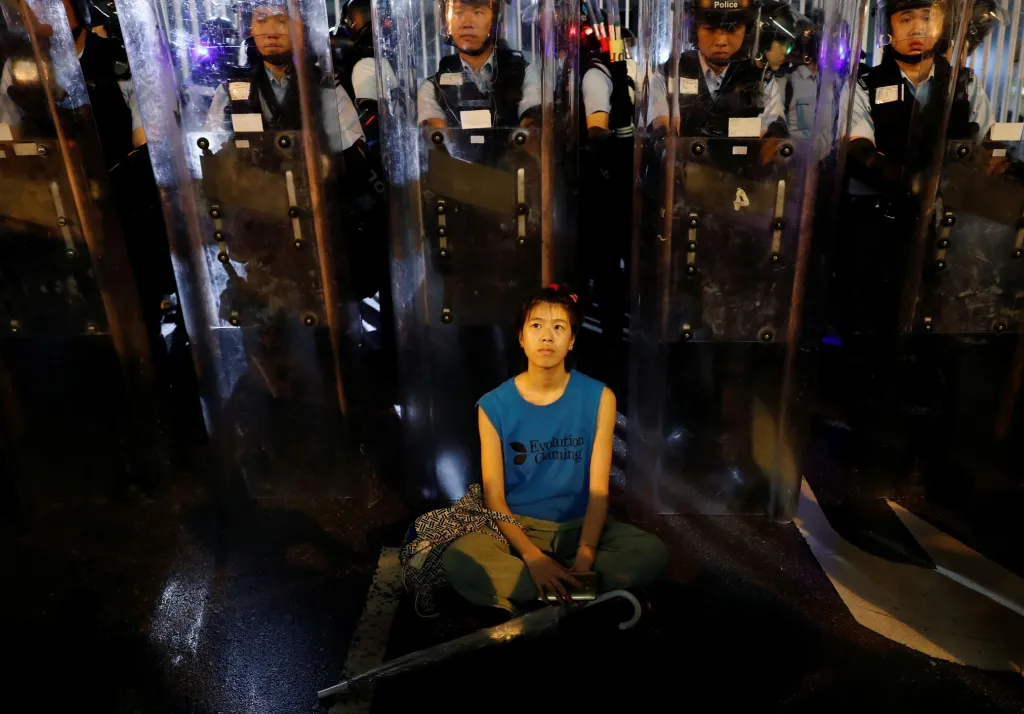 Demonstrace v Hongkongu mají nebývalou sílu. V ulicích údajně protestovalo přes milion občanů