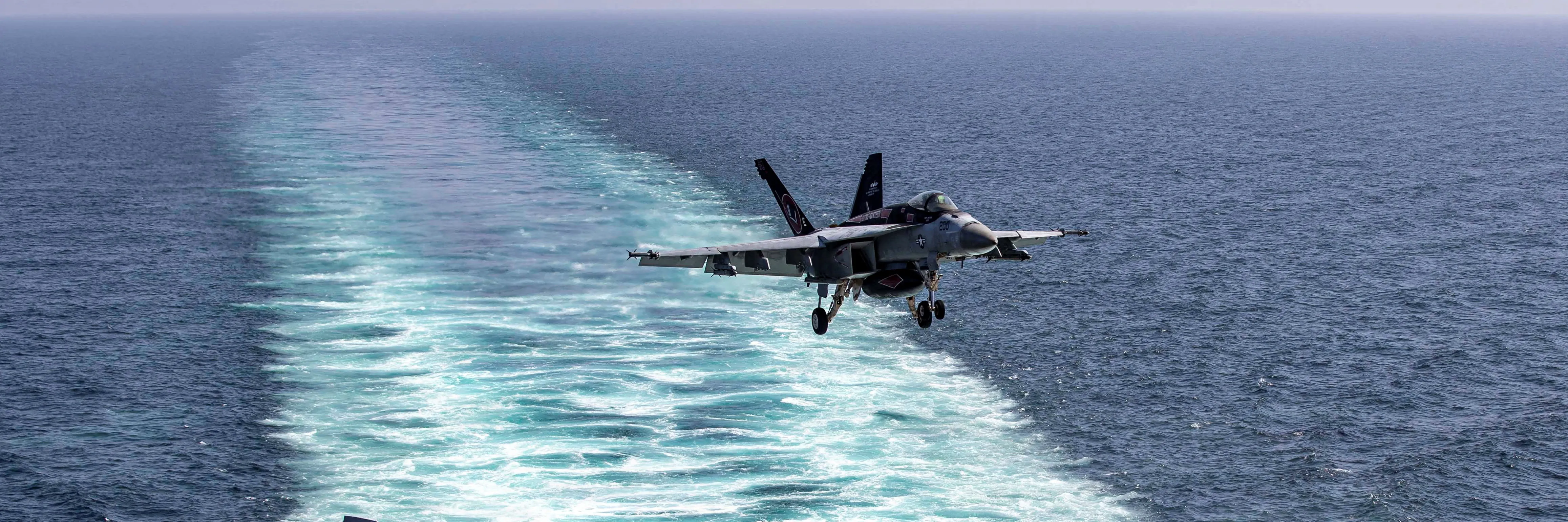 Trump: USA útočily na íránský ostrov Charg, brzy začnou eskortovat lodě průlivem