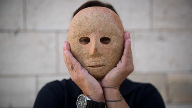 Maska z Izraele stará devět tisíc let
