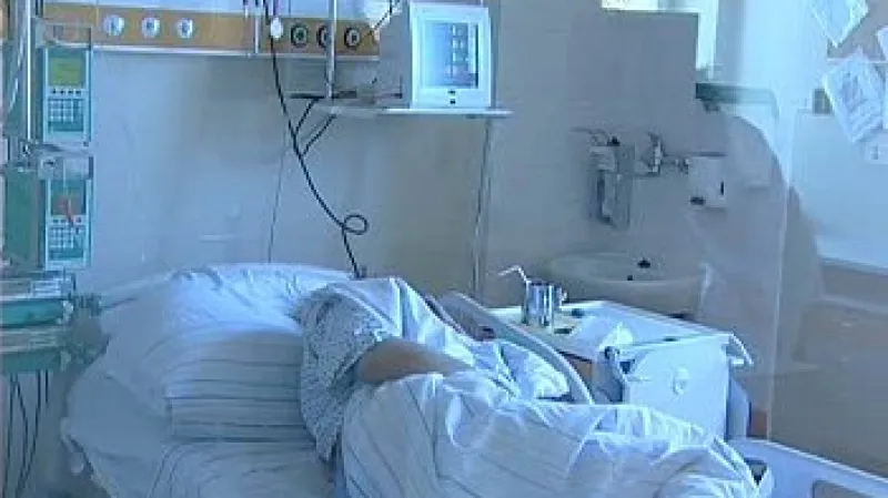 Náchodská nemocnice tvrdí, že kvůli rozhodnutí Ministerstva zdravotnictví České republiky budou v ohrožení pacienti s akutní mozkovou příhodou.