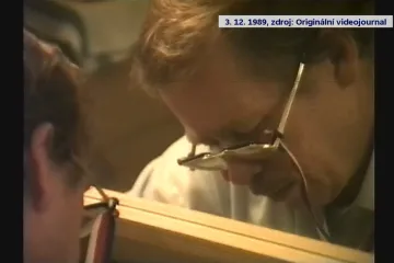 Po stopách Václava Havla. Před třiceti lety zachytily kamery zákulisí jednoho z klíčových dní revoluce