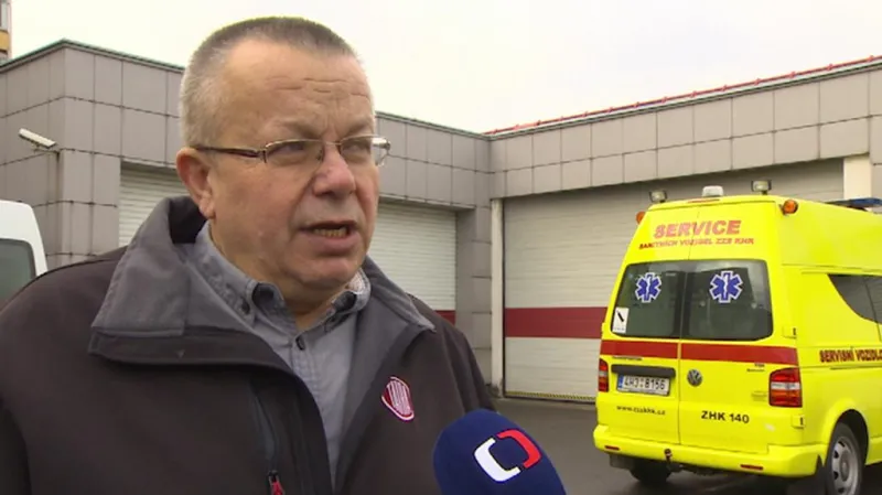 MUDr. Jiří Mašek - ředitel ZZS a sběratel starých sanitek