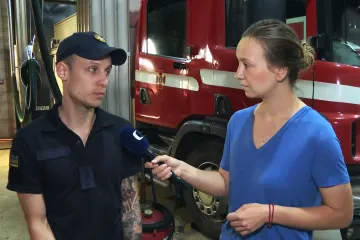 Chvíli po první raketě pošlou Rusové další, aby zabili záchranáře. Tak zemřel i otec hasiče Loginova