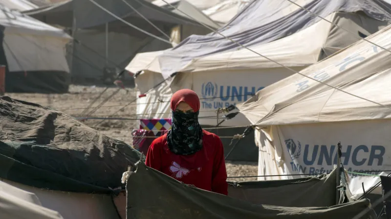 Lidé prchají před extremisty z Islámského státu