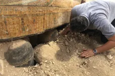 Egyptští archeologové našli v Luxoru 20 starověkých sarkofágů
