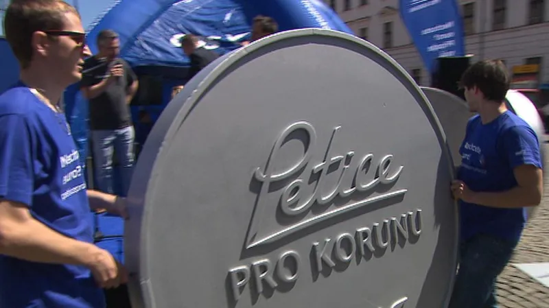 ODS uspořádala petici pro korunu