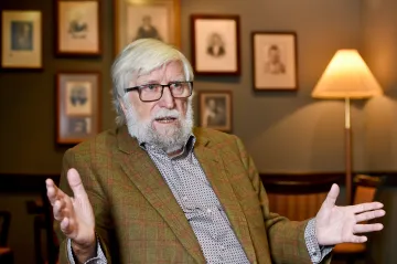 Lákal na přednášky na matematicko-fyzikální fakultě a pronikal disciplínami. Zemřel Ivan Havel