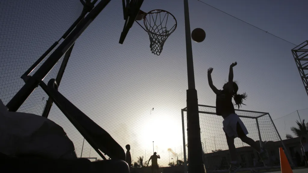 Dívčí tělocvik na soukromé škole v Saúdské Arábii