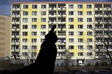 Úroková sazba dál padá, k oživení hypotečního trhu to ale zatím nevede