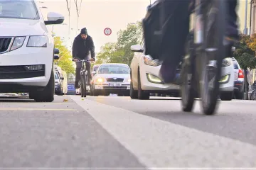 Obchodníci v Pardubicích odmítají plánované cyklopruhy. Bojí se úbytku zákazníků