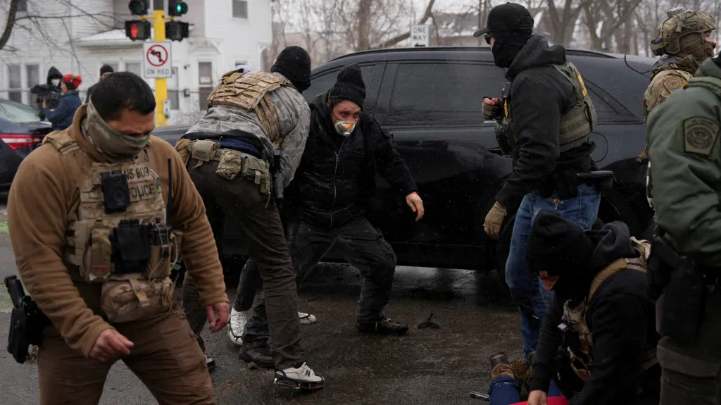 Federální agenti v Minnesotě