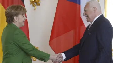 Merkelová s Klausem