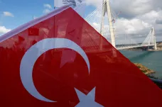 Turecko nařídilo zatčení deseti bývalých admirálů kvůli kritice vládního projektu 