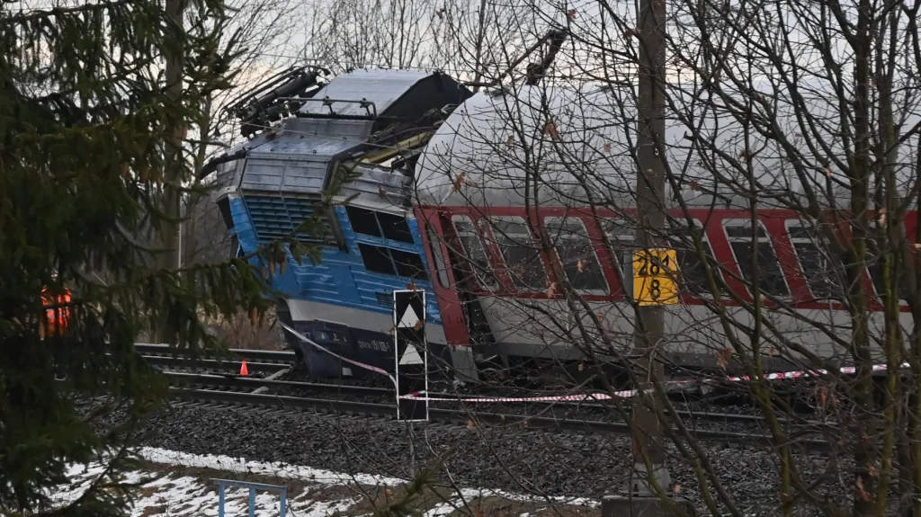 Srážka vlaku s nákladním autem u Karviné