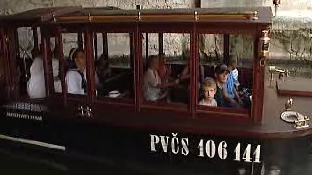 Doprava cestujících po Vltavě