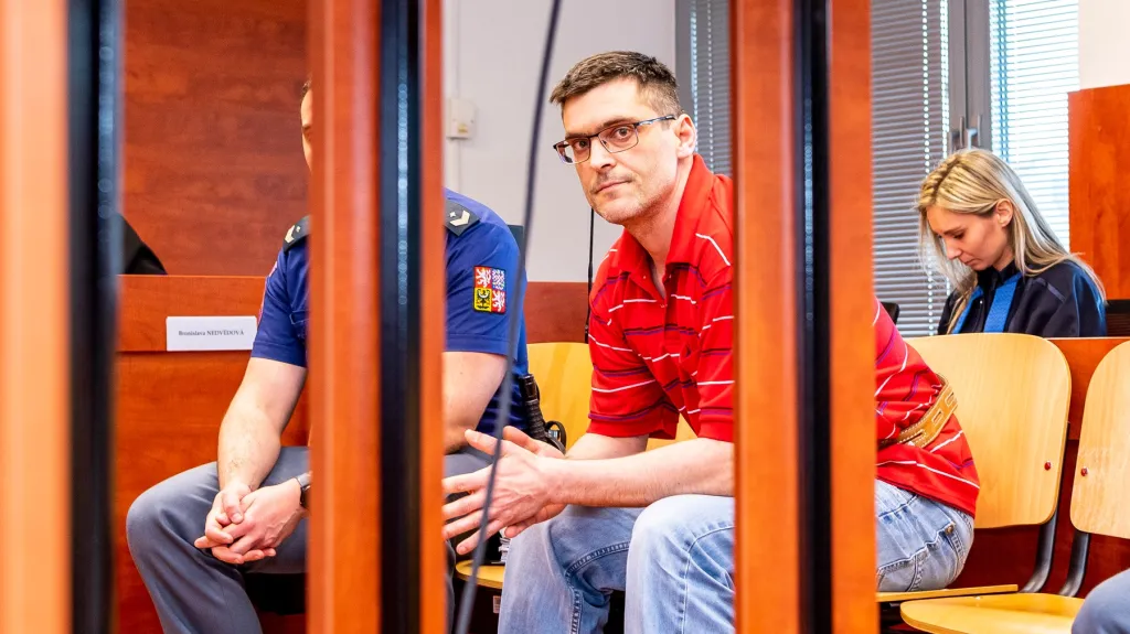 Recidivista Karel Kalina u soudu