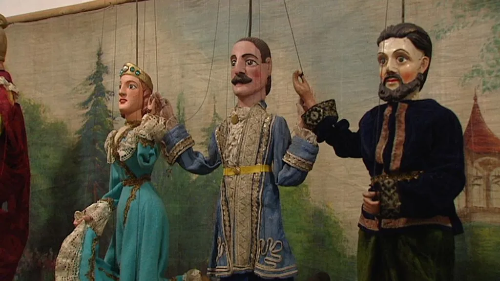 Galerie Smečky vystavuje loutky a marionety