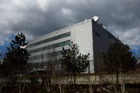 Soud nařídil Trumpově vládě vyplatit Rádiu Svobodná Evropa peníze na červen