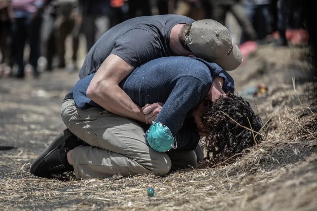 Nominace v sekci fotografický soubor: Mulugeta Ayene se souborem Ethiopian Airlines Flight 302 Crash Site (Místo pádu letu Etiopských aerolinií 302). Dne 10. března 2019 zmizel z radaru let Ethiopian Airlines ET302, Boeing 737 MAX, pouhých šest minut po vzletu z letiště v Addis Abebě