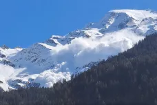 Sesuv laviny ve francouzských Alpách si vyžádal šest obětí